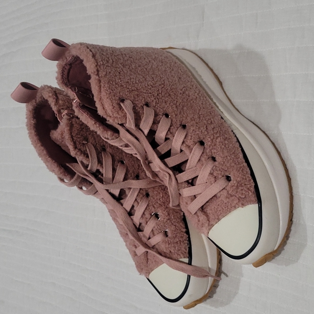 Steve Madden ladies high top sneakers